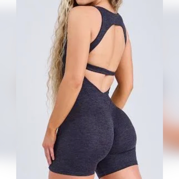 💕NWOT Buffbunny Bodysuit Charcoal - Picture 2 of 7